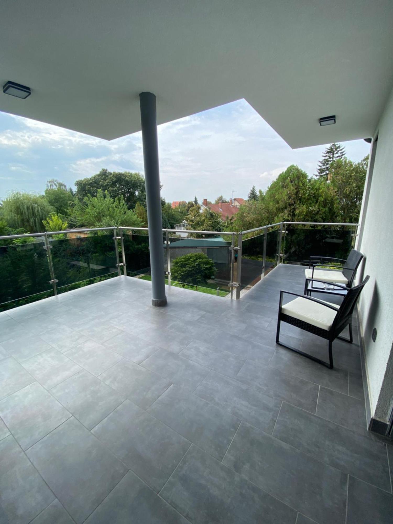 Modern Living In Budapest Esterno foto